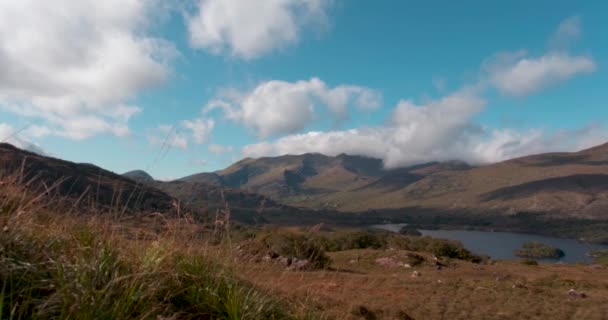 Gyönyörű Timelapse Videó Festői Hegyek Mozgó Felhők Árnyékok Kerry Hegyek — Stock videók