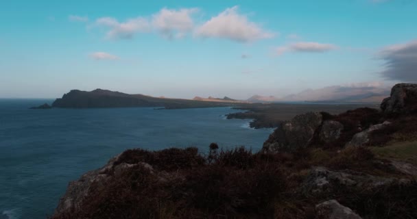 Vidéo Timelapse Spectaculaire Côte Ouest Atlantique Avec Nuages Ombres Mouvants — Video