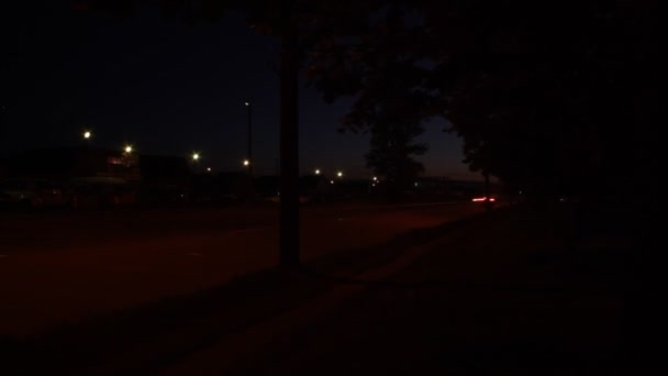 Time lapse coches en la carretera de noche — Vídeo de stock