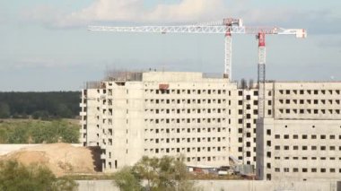 bir ev inşa kule vinç