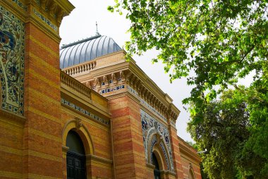 Madrid'in tarihi binalar parklar