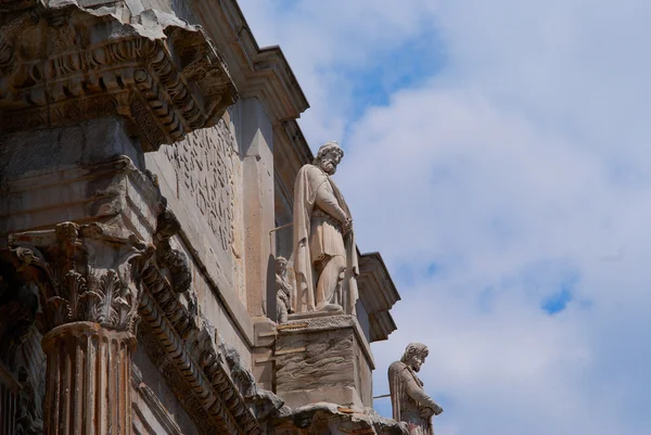 O anfiteatro Coliseu em Roma Itália — Fotografia de Stock