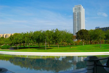 dantel cephede İspanya ile modern binalar