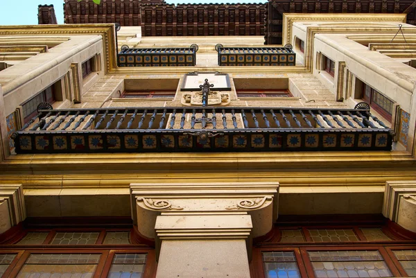 dantel cephede Madrid tarihi binalar