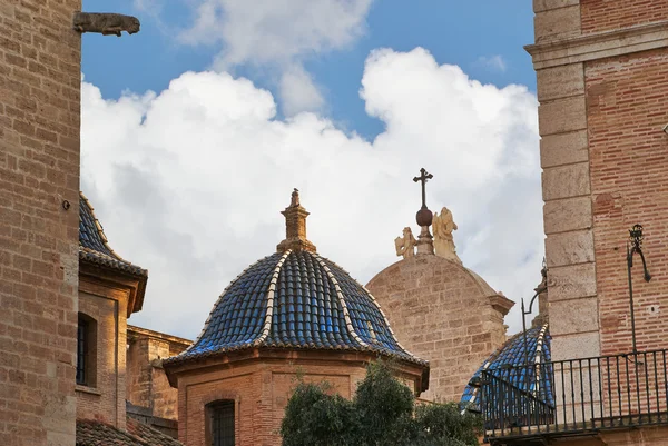 Historiska byggnader med spets av staden valencia Spanien — Stockfoto