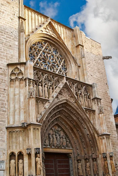 Valencia, España, fachada de la Catedral . — Foto de Stock