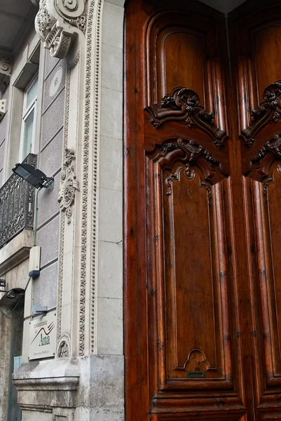 Edifícios com porta de arte da cidade Valencia Espanha — Fotografia de Stock