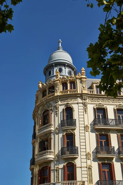 Bâtiments avec façades en dentelle de la ville Valencia Espagne — Photo