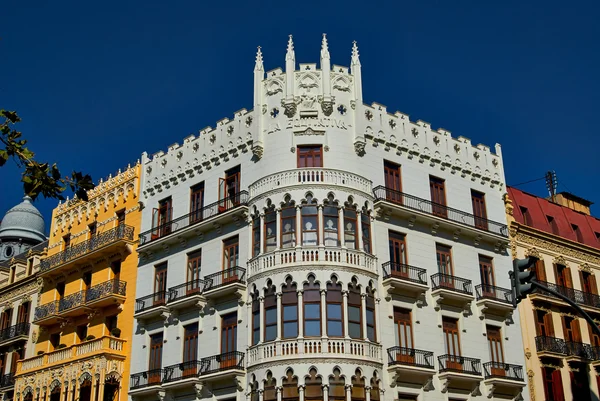 Gebouwen met fronten van de kant van de stad valencia Spanje — Stockfoto