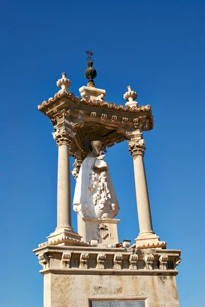 La figura, estatua de santa Madonna — Foto de Stock