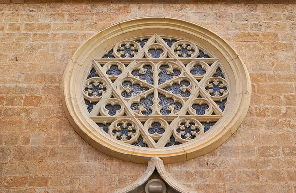 Valencia, Spanyolország, a katedrális templom homlokzata. — Stock Fotó