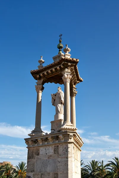 プエンテ ・ デル ・ マルからパスクアル · ブルックナー像をサン — ストック写真