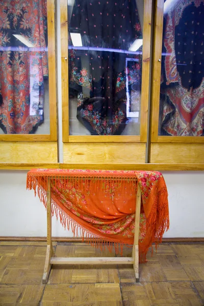 Museum of Pavlovcky Posad shawls — Stock Photo, Image