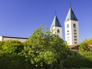 Kilise st. James medjugorje, Bosna ve herz kuleleri