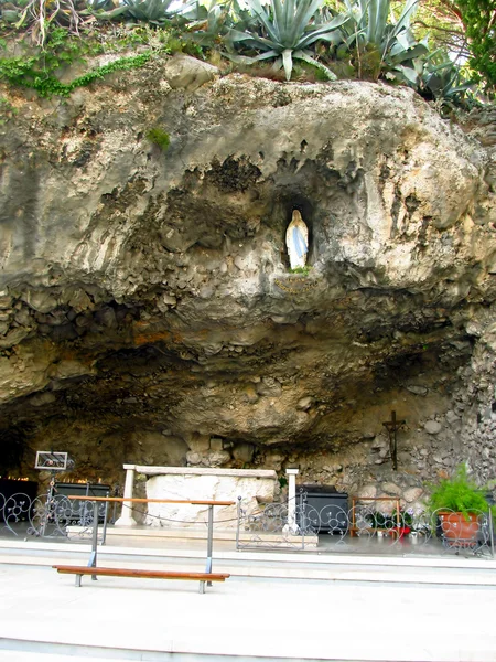 Grotto of Our Lady of Lourds in Makarska — Stock Photo, Image