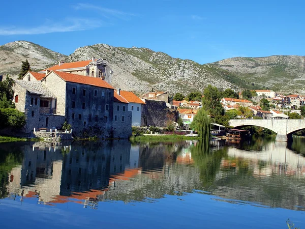 Historické osmanské arslanagic most v trebinje — Stock fotografie