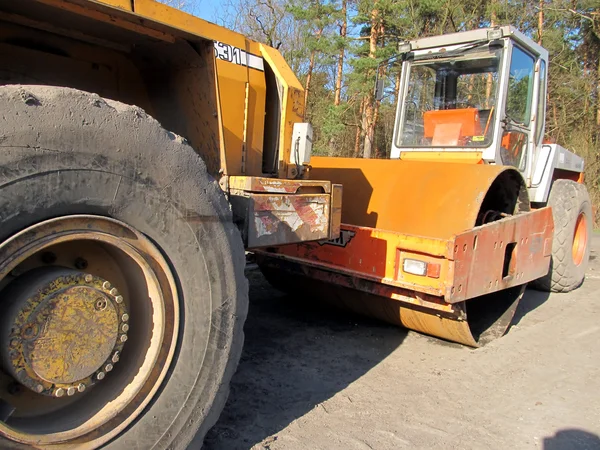 Buldozer, silniční válec, zemní stroje a konstrukci silničního — Stock fotografie