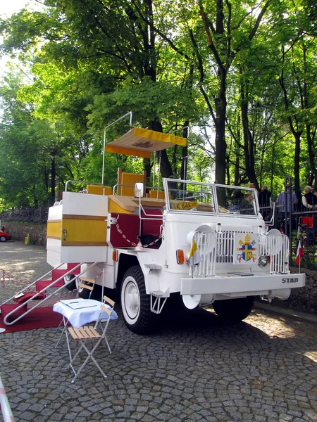 Piekary slaskie, Polen - 26 mei: wederopbouw, Pools pappamo — Stockfoto