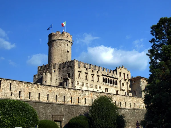 Замок и музей Бонконсильо в Тренто — стоковое фото