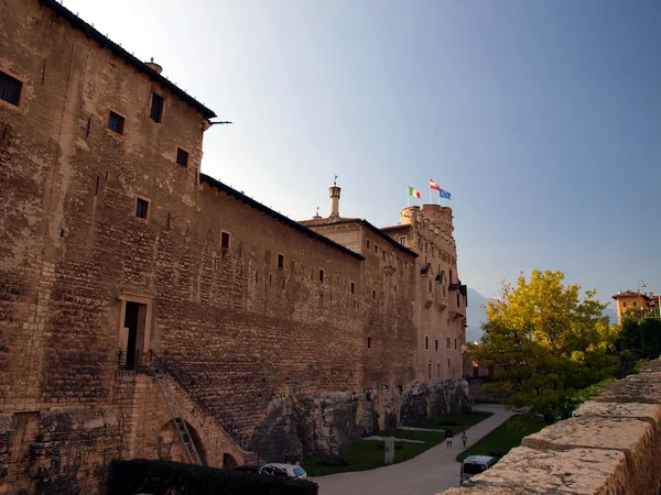 Buonconsiglio Kalesi ve Trento Müzesi — Stok fotoğraf