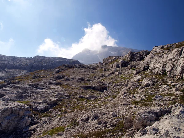 Brenta Dolomites mountain views in the area of? Альфредо Сентье — стоковое фото