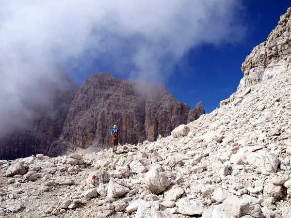 Deleitar la belleza de las altas montañas, Brenta Dolomitas —  Fotos de Stock