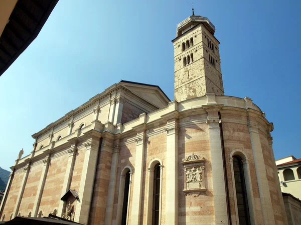 Die bekannte Kirche Santa Maria Maggiore, in der Stadt Santa Maria Maggiore — Stockfoto