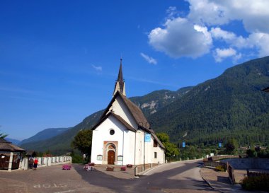 dimaro brenta, resort kasabasında küçük Katolik Kilisesi