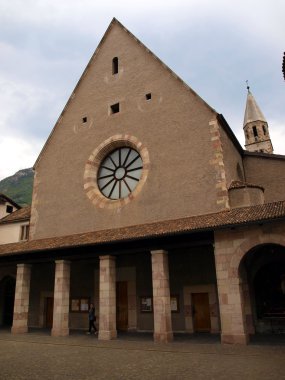 Kilise rahibe manastırı ve st. francis sokak Fransiskenler, bolzano