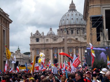 Roma, Vatikan - 27 Nisan 2014: peter Meydanı, bir celebratio