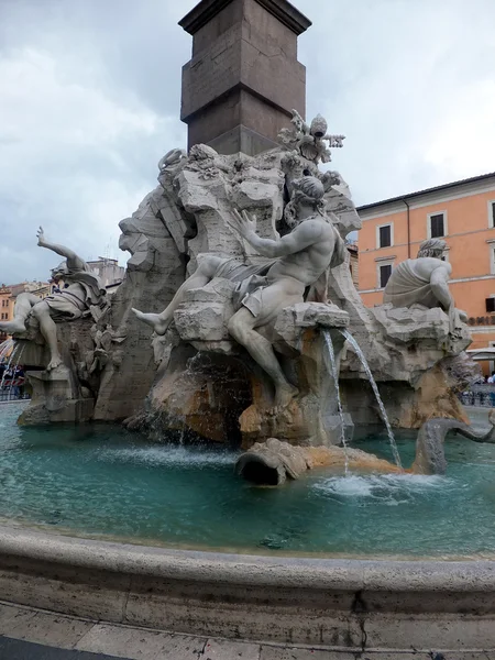 Detail fontána čtyř řek v piazza navona, Římナヴォーナ広場、ローマの 4 つの川の噴水の詳細 — ストック写真