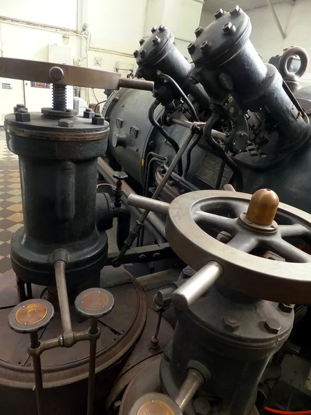 Detalhe de um velho turbo gerador — Fotografia de Stock