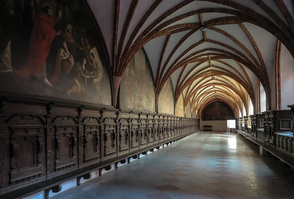 Pelplin, Polonya, 1 Eylül 2016: Pelplin 'deki Katedrale bitişik tarihi manastırlar