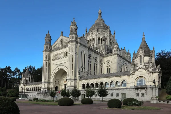 Basilika Der Heiligen Therese Von Lisieux Der Normandie — Stockfoto