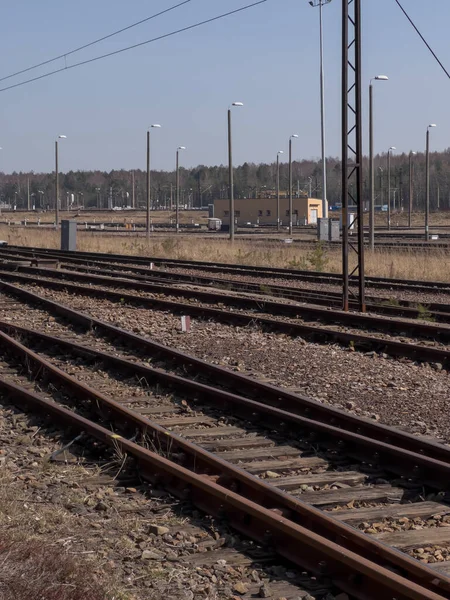 位于上西里西亚北部城市塔尔诺夫斯基戈里 Tarnowskie Gory 的铁路基础设施的碎片 上西里西亚北部有最大的铁路交叉口 在波兰也有一个驼峰 — 图库照片