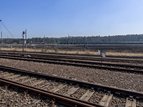 位于上西里西亚北部城市塔尔诺夫斯基戈里 Tarnowskie Gory 的铁路基础设施的碎片 上西里西亚北部有最大的铁路交叉口 在波兰也有一个驼峰 — 图库照片