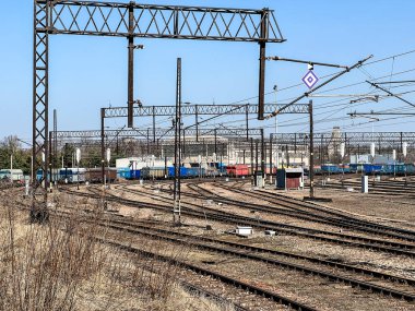 Tarnowskie Gory 'deki demiryolu altyapısının bir parçası, Yukarı Silezya' nın kuzeyinde, Polonya 'nın en büyük demiryolu kavşağı ve kamburu olan bir şehir,.
