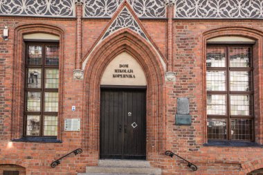 Nicolaus Kopernik Evi (15. yüzyıl). Torun, Polonya. Lehçe metin: - 