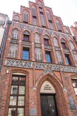 Nicholas Kopernik Evi (15. yüzyıl). Torun, Polonya. Lehçe metin - Nicholas Kopernik Evi