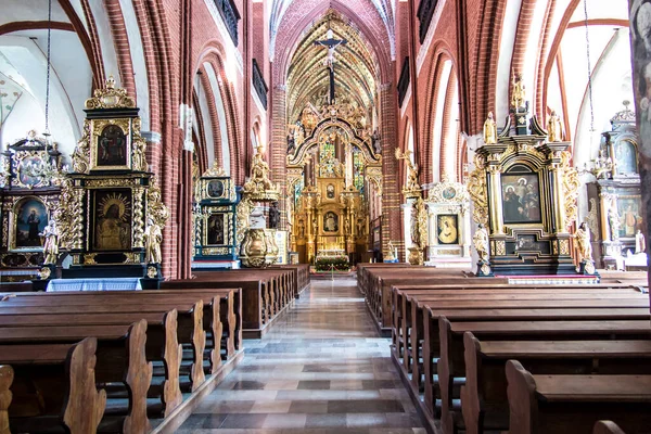 2022年5月9日 波兰托伦 波兰托伦圣詹姆斯教堂的内部 — 图库照片