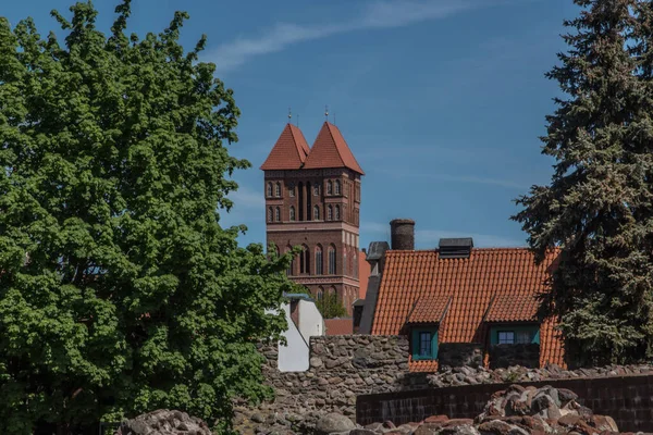 Torun 'daki Töton şatosunun kalıntıları, bu türdeki en eski Alman yapısı, Vistula Nehri' nin sağ kıyısına inşa edilmiştir.