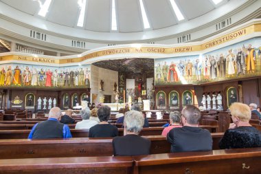 Torun, Polonya, 10 Mayıs 2022: Kutsanmış Bakire Meryem 'in Mabedi, Yeni Evanjelizasyon Yıldızı ve Polonya' nın Torun kentinde II.