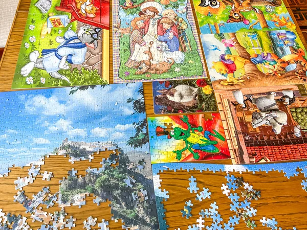 Effect Family Arranging Puzzles Large Table Set Several Well Arranged — ストック写真