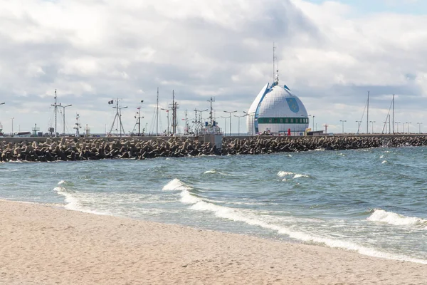 Seagulls Other Birds Beach Hel Background Bay Puck Coastal Infrastructure — Foto Stock