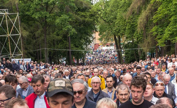 Piekary Poland May 2022 Pilgrimage Men Young People Sanctuary Mary — Foto de Stock