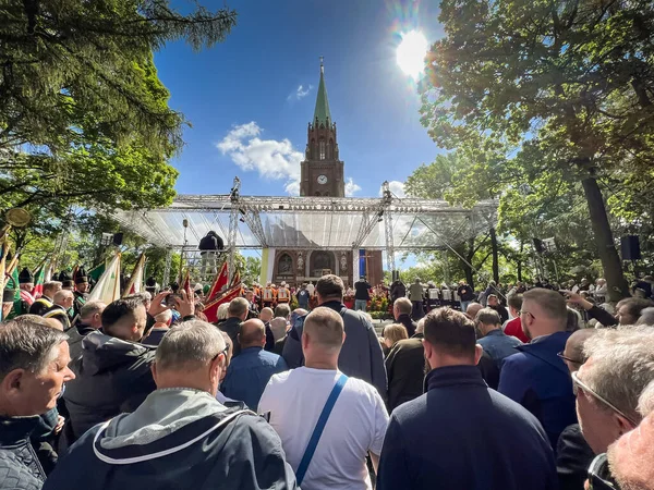 Piekary Poland May 2022 Pilgrimage Men Young People Sanctuary Mary — Stockfoto