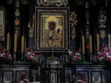 Czestochowa, Polonya, 23 Ağustos 2022: Jasna Gora Manastırı: Czestochowa 'nın Siyahi Meryem Ana' sının şapeli ve Muhteşem Görüntüsü)