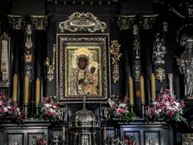 Czestochowa, Polonya, 23 Ağustos 2022: Jasna Gora Manastırı: Czestochowa 'nın Siyahi Meryem Ana' sının şapeli ve Muhteşem Görüntüsü)
