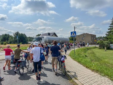 Polonya, Czestochowa 'daki Jasna Gora' daki Meryem Ana 'ya yürüyoruz.