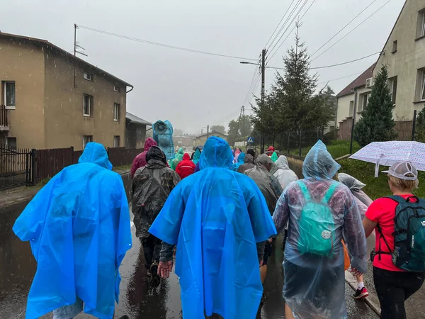 Walking Pilgrimage Our Lady Jasna Gora Czestochowa Rainy Weather Poland — Stock Photo, Image